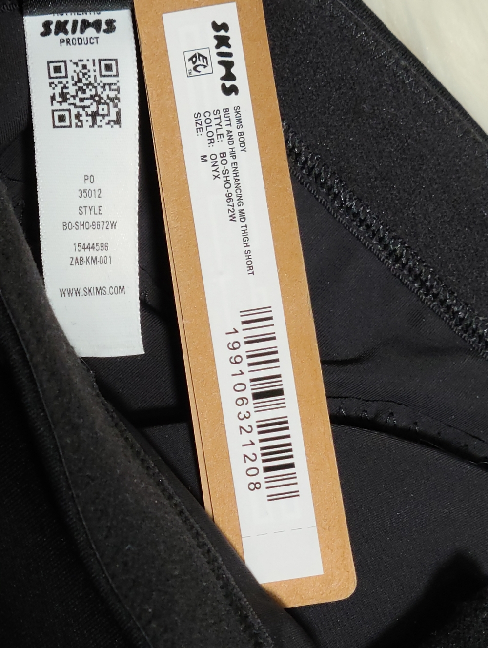 SKIMS Body Butt And Hip Enhancing Mid Thigh Short Black Onyx Women Medium NEW - Picture 7 of 8